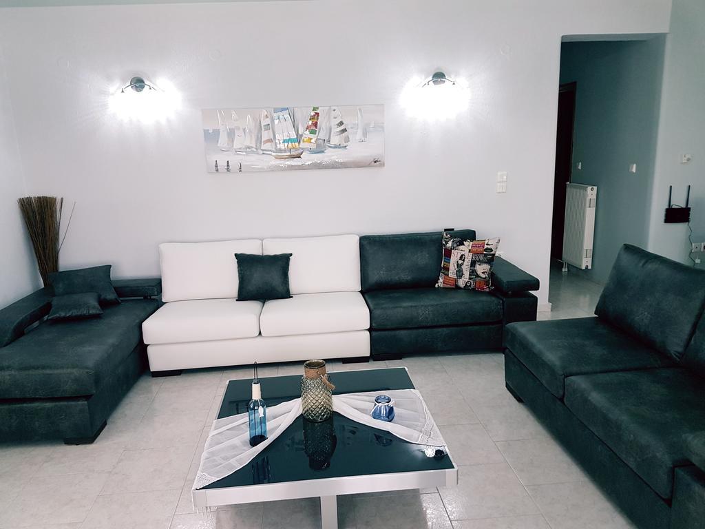 Bourlis Apartments 艾斯普罗瓦塔 外观 照片