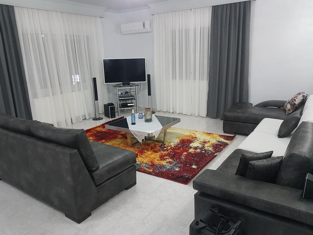 Bourlis Apartments 艾斯普罗瓦塔 外观 照片